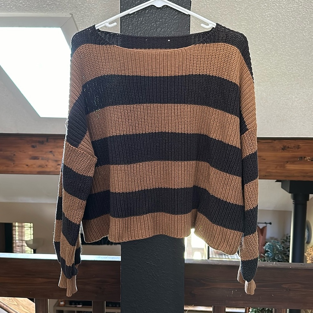 Boutique boxy cropped sweater